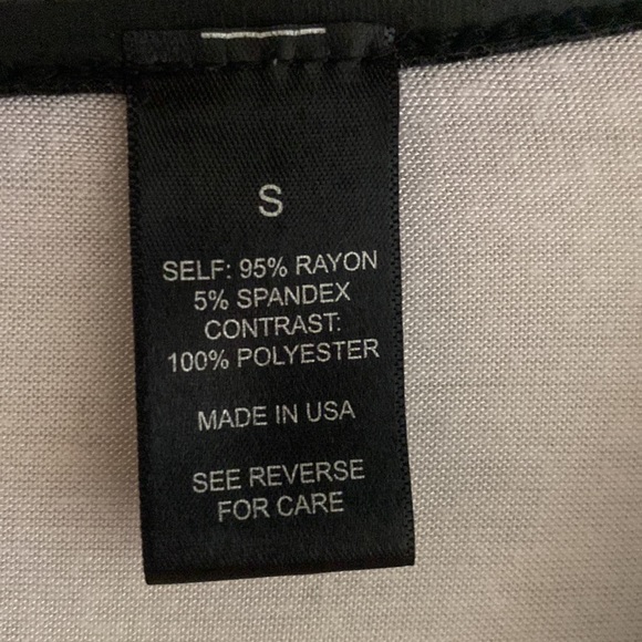 White cross cross top with faux leather trim - Picture 4 of 5